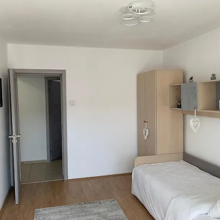 Victoriei Boulevard Private Brașov