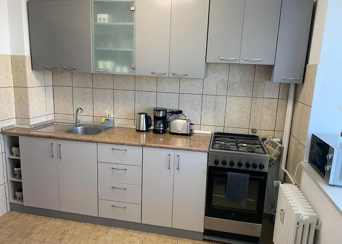 Victoriei Boulevard Private